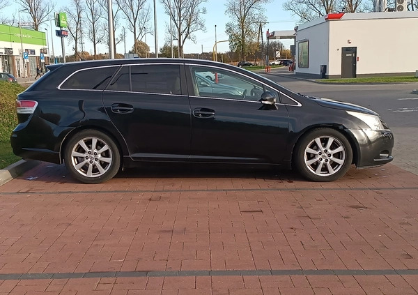 Toyota Avensis cena 18500 przebieg: 312000, rok produkcji 2009 z Warszawa małe 277